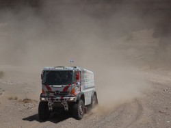 Car 2 piloted by Teruhito Sugawara and Hiroyuki Sugiura.