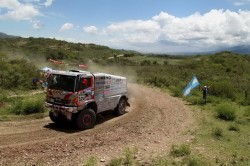 Car 1 piloted by Yoshimasa Sugawara, Yoko Wakabayashi, and Katsumi Hamura.