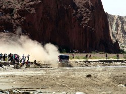 Car 2 piloted by the Teruhito Sugawara/Hiroyuki Sugiura crew 