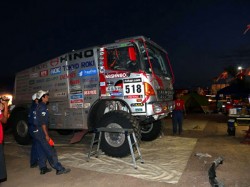 Car 2 arrives at the bivouac at around 9pm.