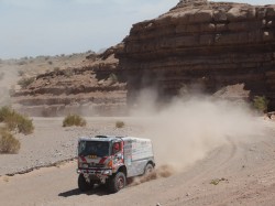 Car 1 piloted by Yoshimasa Sugawara, Yoko Wakabayashi, and Katsumi Hamura.