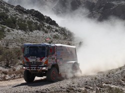 Car 1 piloted by the Yoshimasa Sugawara/Katsumi Hamura crew 