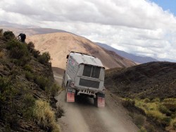 Car 2 piloted by the Teruhito Sugawara/Hiroyuki Sugiura crew 