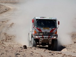 Car 1 piloted by Yoshimasa Sugawara, Yoko Wakabayashi, and Katsumi Hamura.
