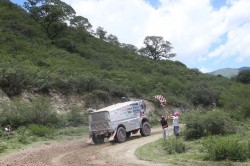Car 2 piloted by Teruhito Sugawara and Hiroyuki Sugiura.