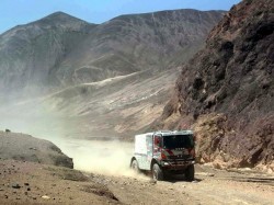 Car 1 piloted by the Yoshimasa Sugawara/Katsumi Hamura crew 