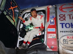 Car 2 and Teruhito Sugawara arrive at Salta. 