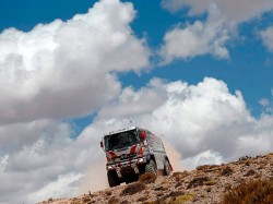 Car 2, crewed by Teruhito Sugawara and Hiroyuki Sugiura 