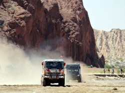 Car 1 piloted by the Yoshimasa Sugawara/Katsumi Hamura crew